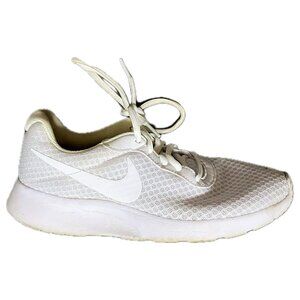 Nike Tanjun White Women's | Sleek Comfort Icon | Size 7.5